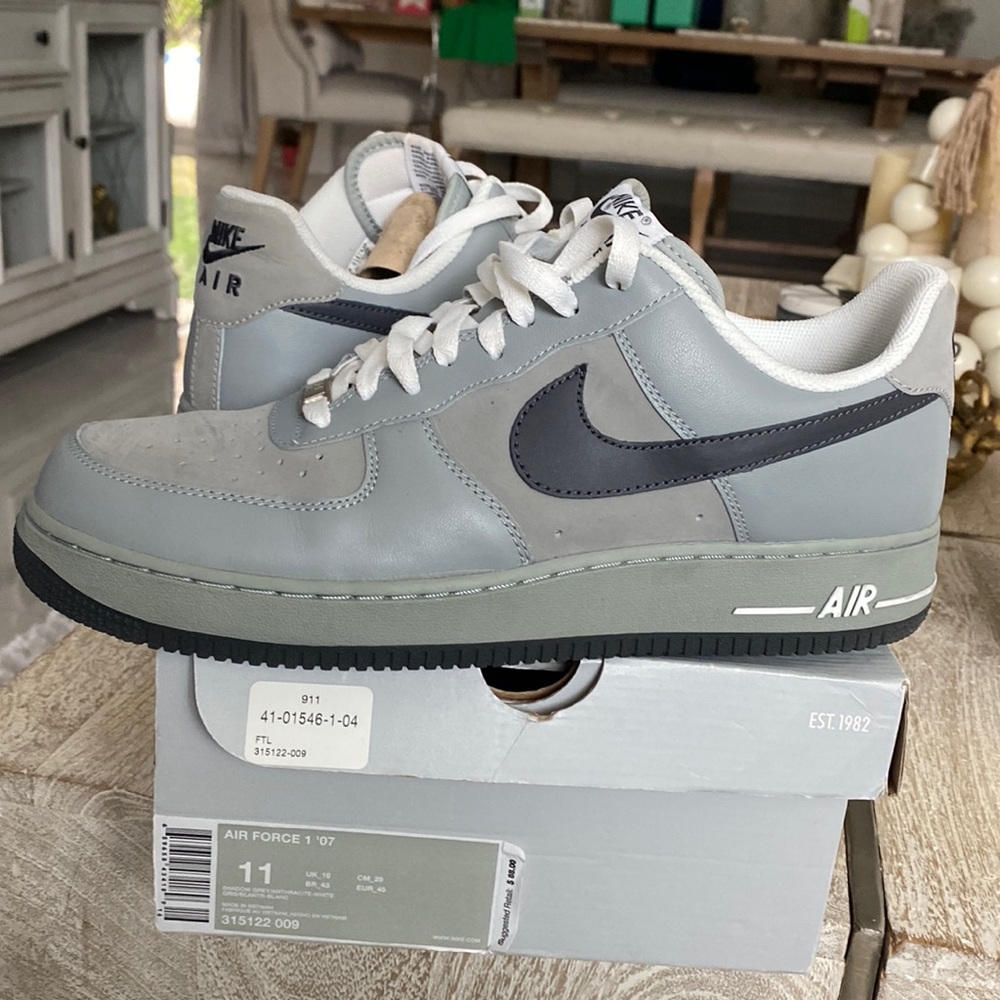 Air Force 1 07’ shadow grey size 11 men